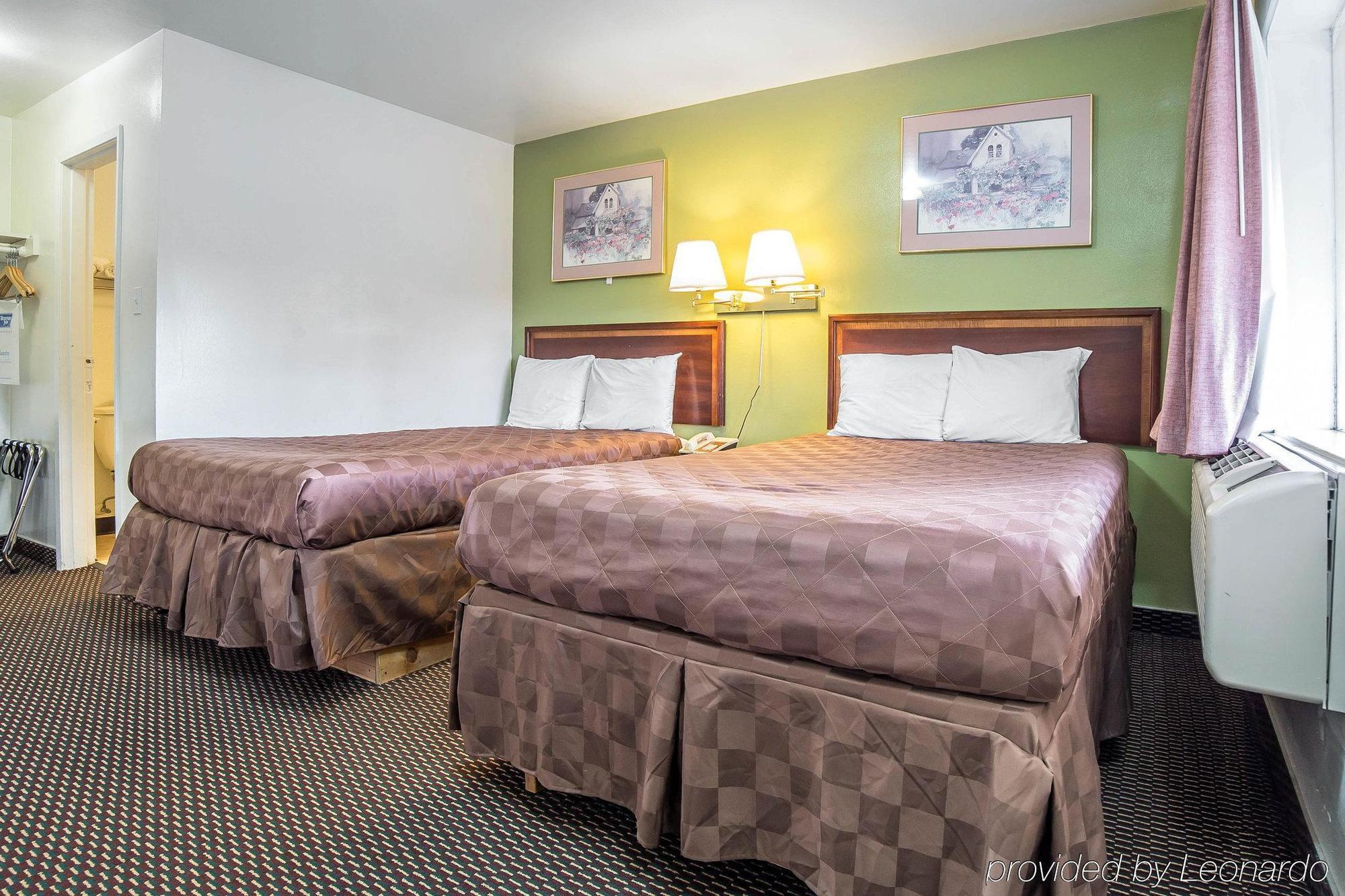Oyo Hotel Pendleton Or Downtown ภายนอก รูปภาพ