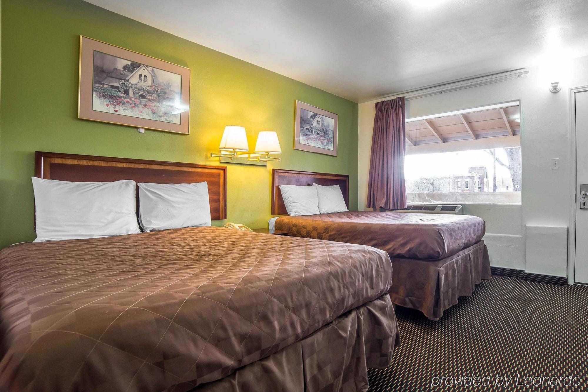 Oyo Hotel Pendleton Or Downtown ภายนอก รูปภาพ