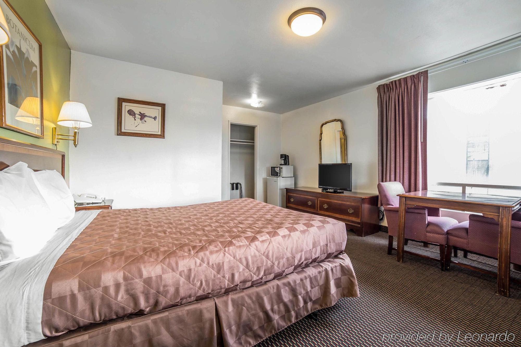 Oyo Hotel Pendleton Or Downtown ภายนอก รูปภาพ