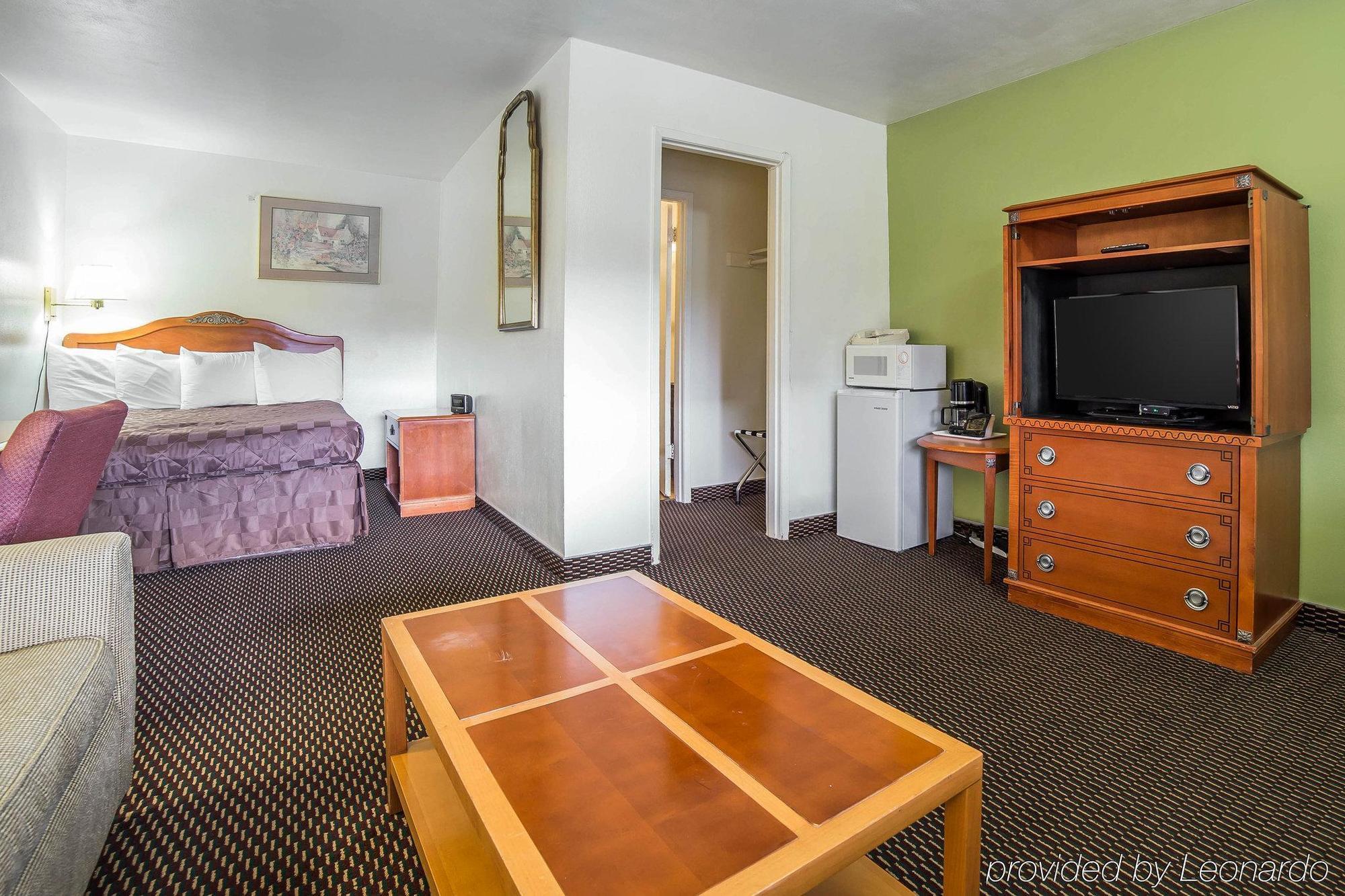 Oyo Hotel Pendleton Or Downtown ภายนอก รูปภาพ