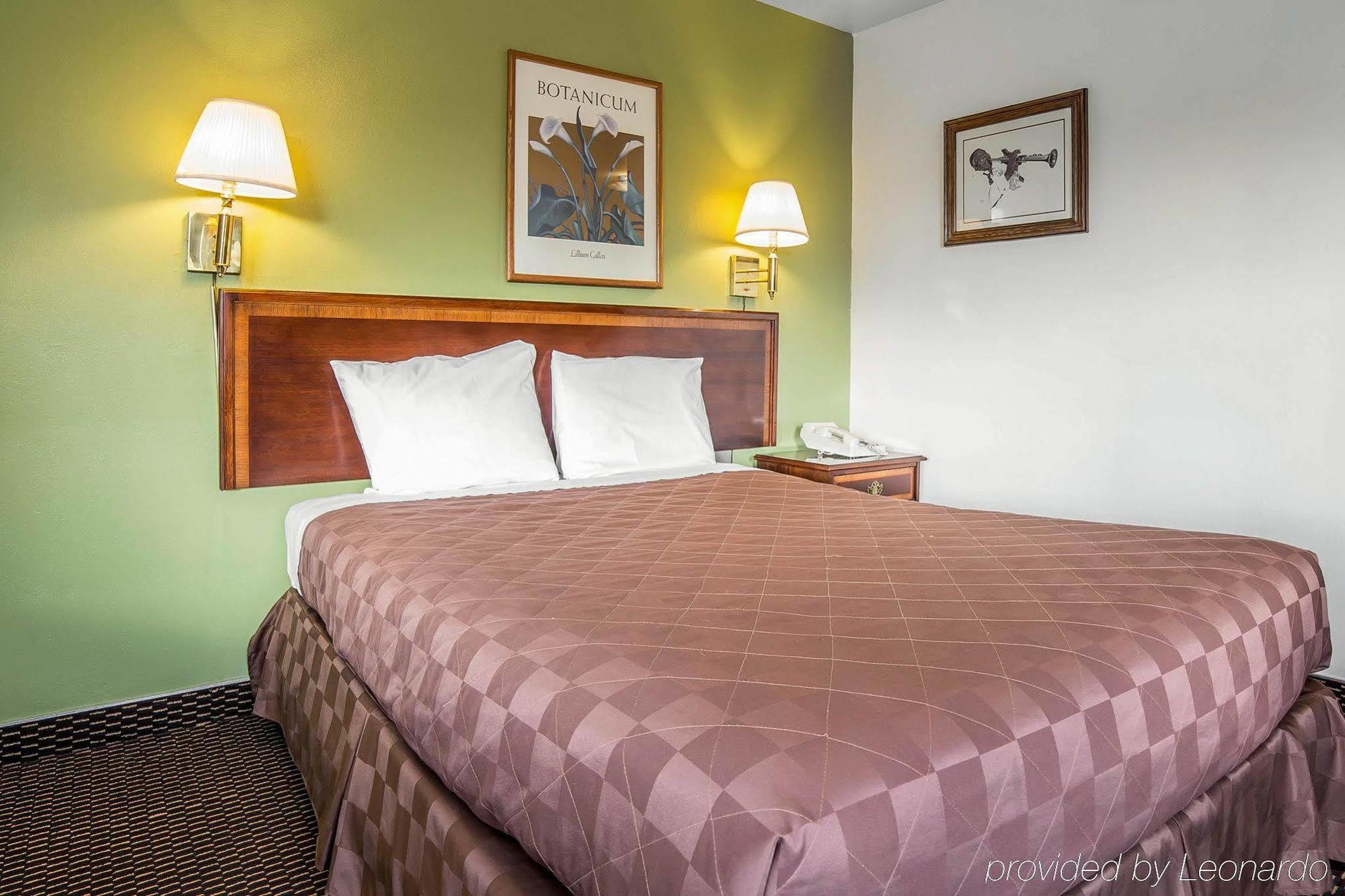 Oyo Hotel Pendleton Or Downtown ภายนอก รูปภาพ