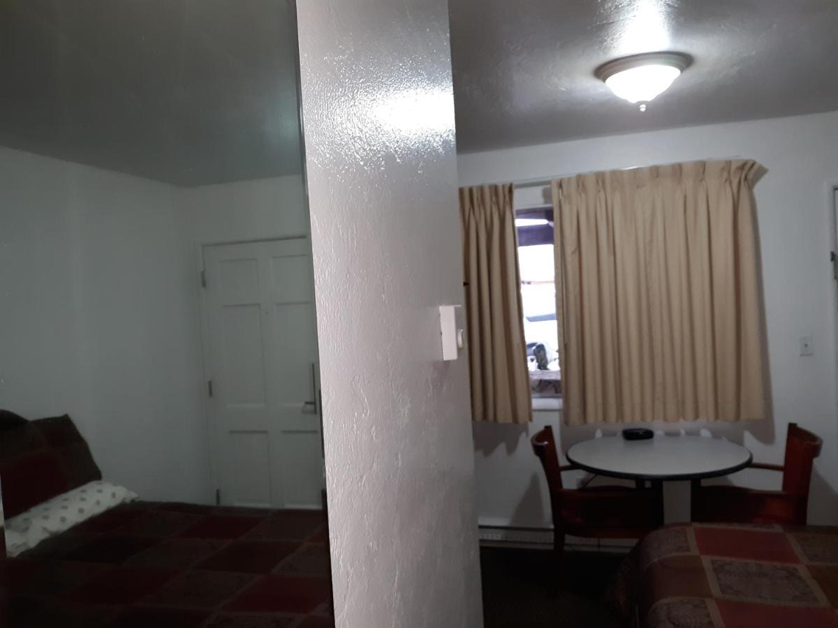 Oyo Hotel Pendleton Or Downtown ภายนอก รูปภาพ
