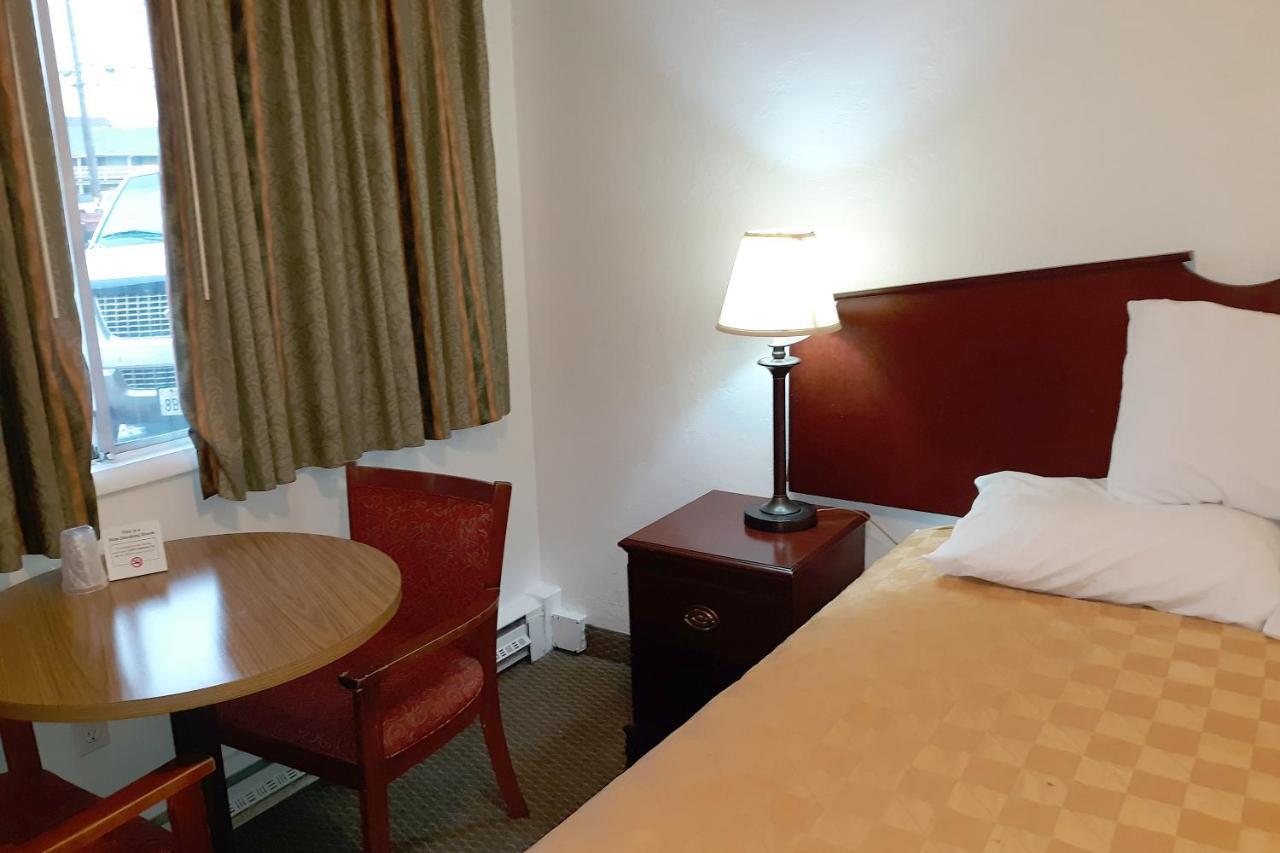Oyo Hotel Pendleton Or Downtown ภายนอก รูปภาพ