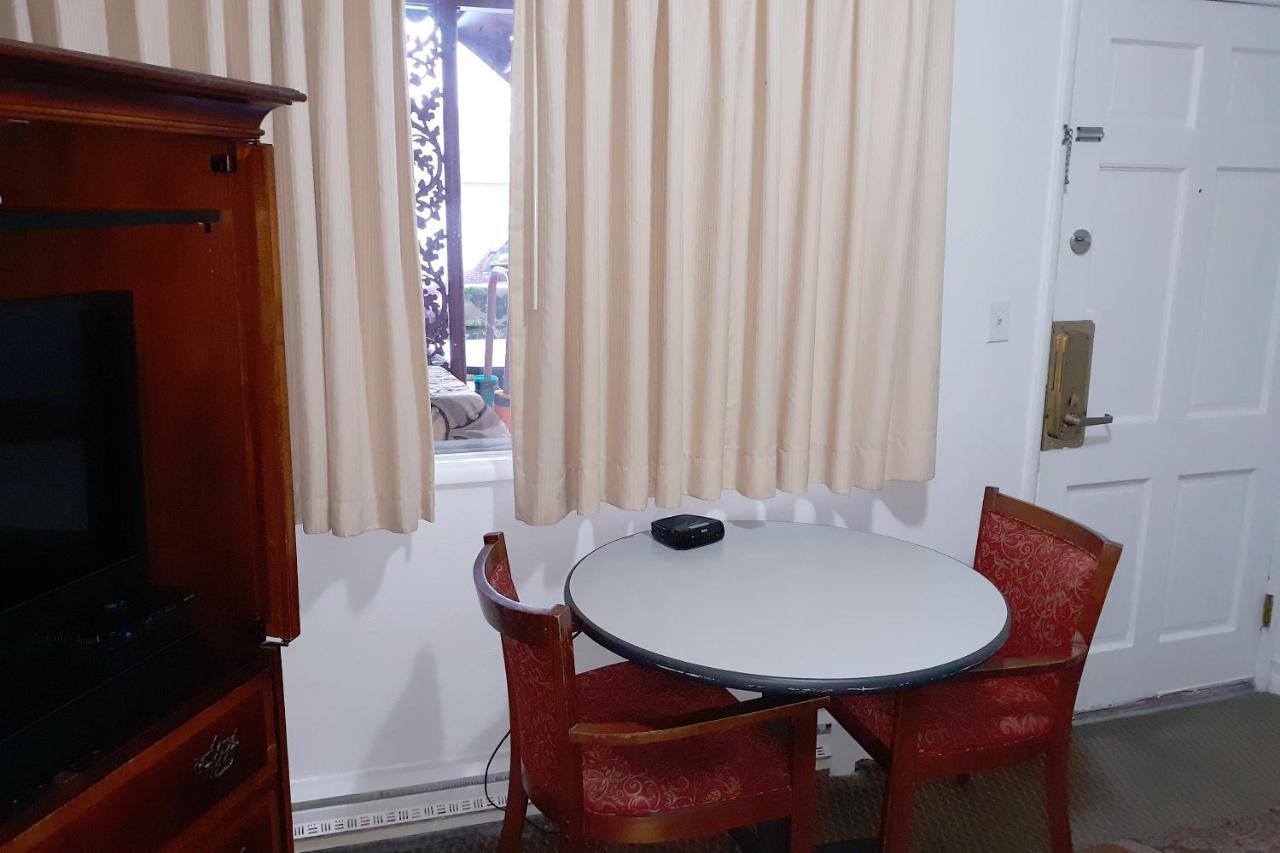 Oyo Hotel Pendleton Or Downtown ภายนอก รูปภาพ